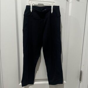 Baleaf Black Cropped Leggings w/‎ side pocket. Size small, new with tags